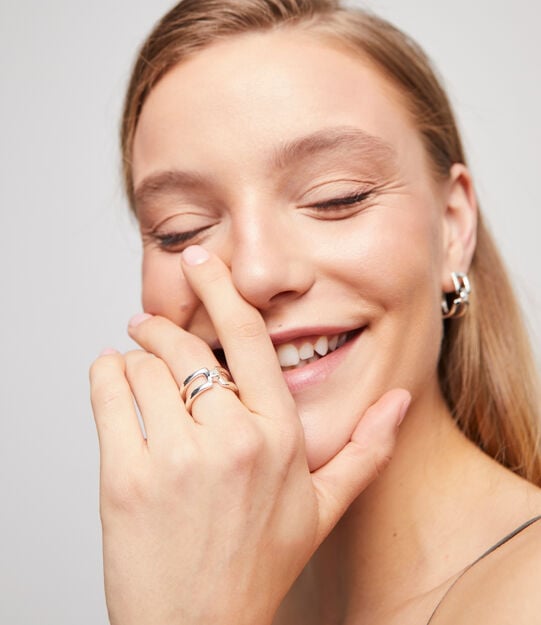 Anillo doble ba&ntilde;ado en plata de ley con topacio blanco, Plateado, large